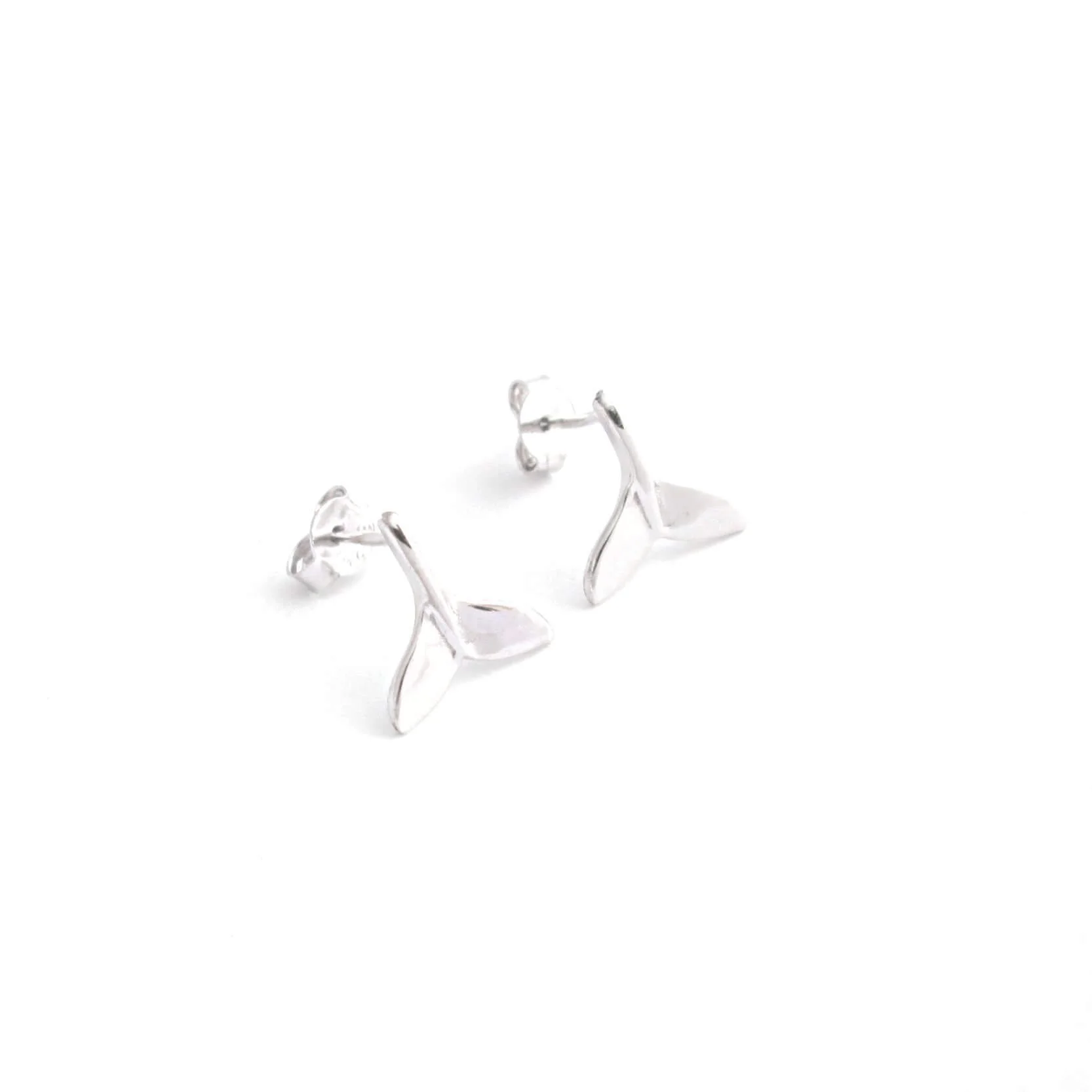 【HYERES LOR】24FW★ Etrev Silver W Tail Duet Love Earrings Whale Tail Earrings, Sterling Silver Studs — CindyLouWho2